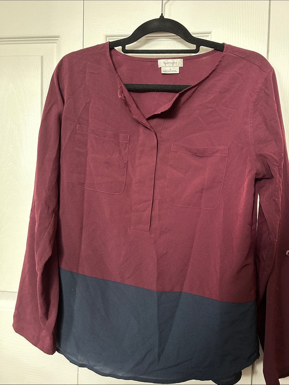 Vanheusen Colorblock Long Sleeve Blouse